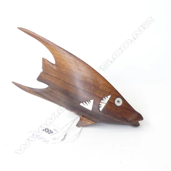 SOLOMON ISLAND TRADITIONAL CARVED WOODEN FISH INLAID WITH MOP L. 145MM