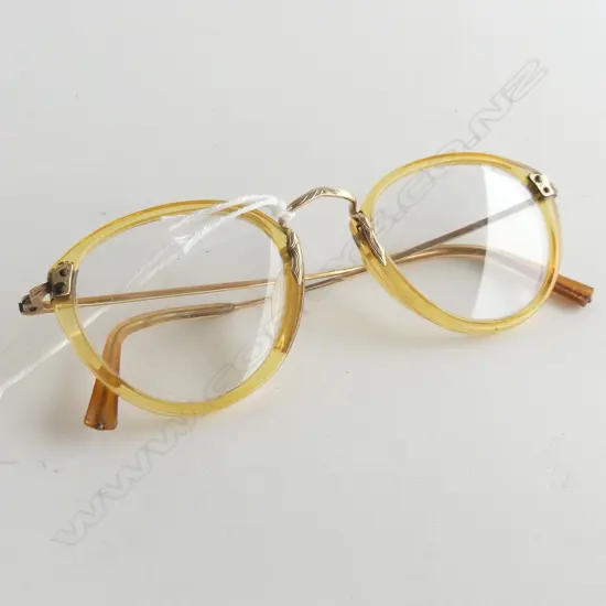 PR GLASSES w. 10CT GOLD PLATE FRAME