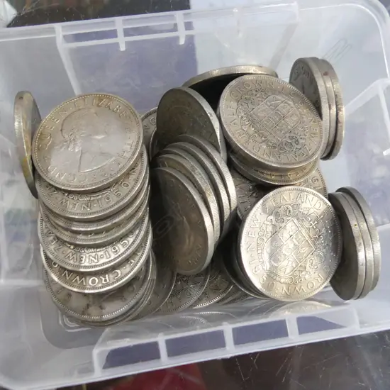 SM BOX OLD NZ HALF CROWNS 