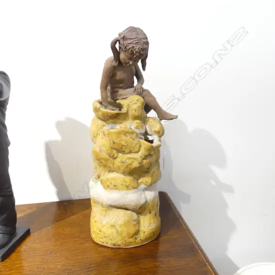 STUDIO POTTERY FOUNTAIN w. GIRL H.410mm