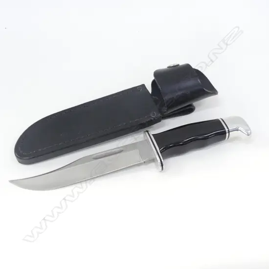 BUCK KNIFE IN LEATHER SCABBARD L.280mm