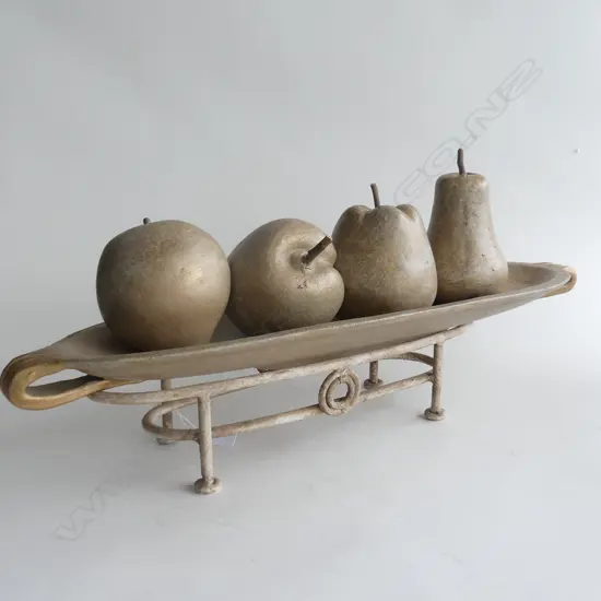 LGE FRUIT BOWL w. 4 PAINTED PLASTER FRUITS L.660mm