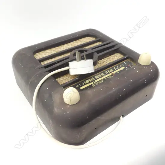 VINTAGE RADIO  W 260MM