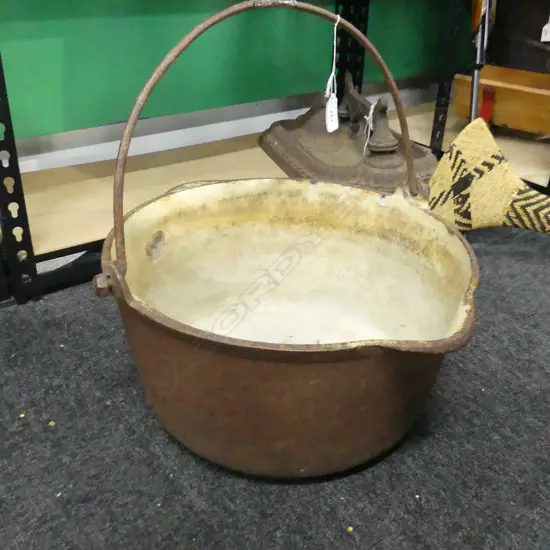 VINTAGE CAST IRON PRESERVING PAN 360mm dia