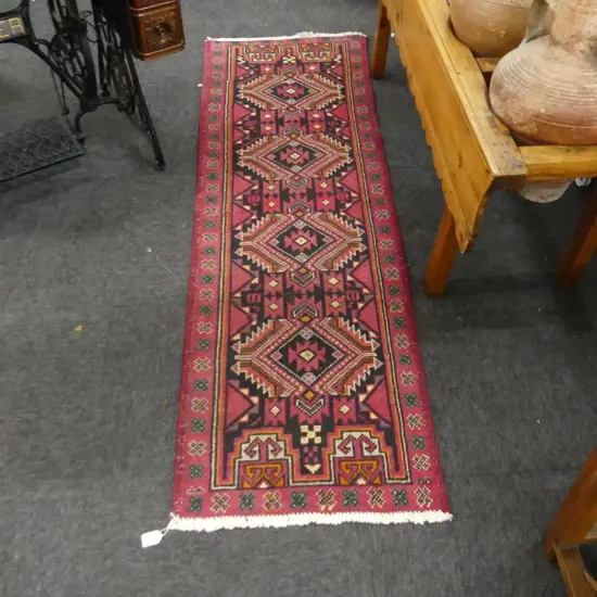 SMALL PERSIAN RUNNER 1880 X 540 MM