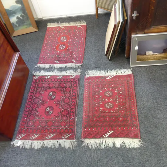 3 ASST SMALL RED RUGS 740 X 530MM