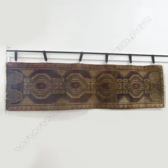 HAND KNOTTED PERSIAN RUG 1840 X 550 MM