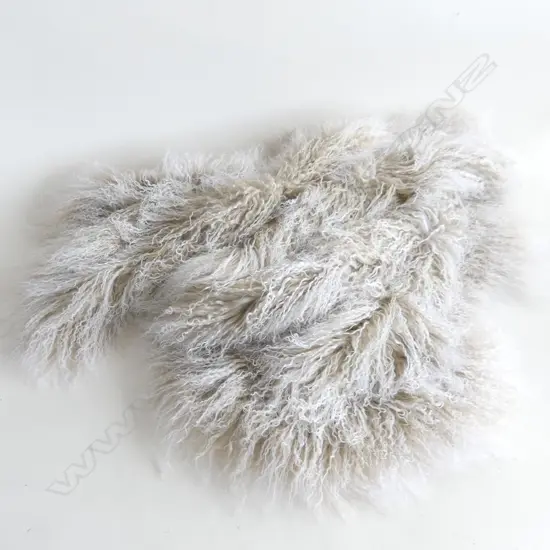 TIBETAN FAWN COL. LAMB HIDE  DOUBLE L. 160MM