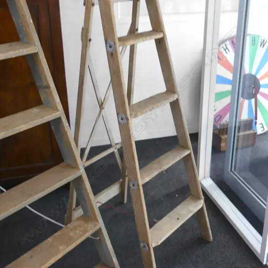 OLD WOODEN LADDER H.1550mm