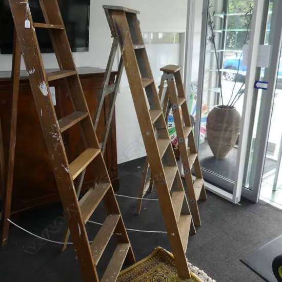 OLD WOODEN LADDER H.1970mm 8 STEP