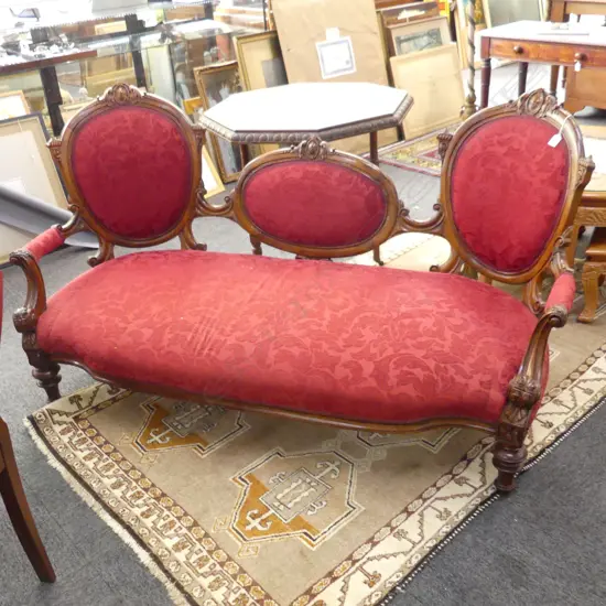 VICTORIAN SOFA IN RED BROCADE W.1680mm