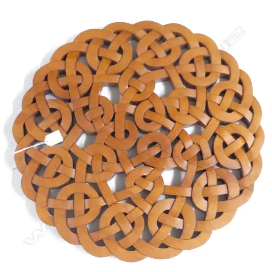 CARVED WOODEN CELTIC KNOT 520mm dia