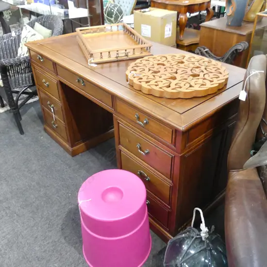 VICTORIAN STYLE TWIN PEDESTAL DESK