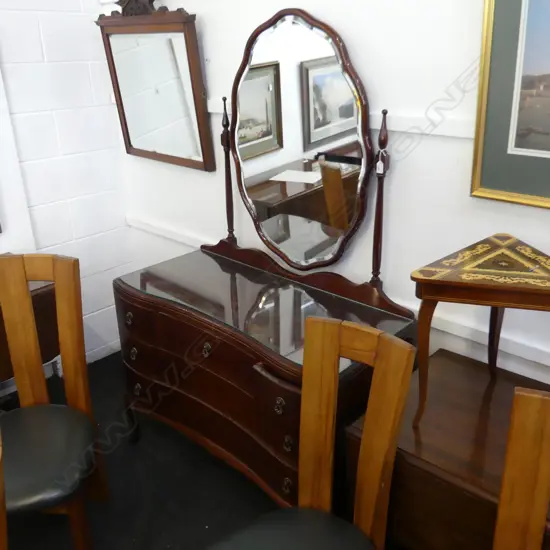 QUEEN ANNE STYLE MIRRORED DRESSER 1060x460mm