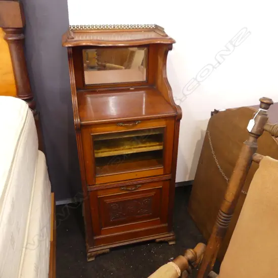 VICTORIAN CABINET 500x420x1160mm