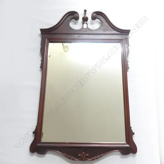 FEDERAL STYLE MIRROR w. SWAN NECK PEDIMENT 1165x710mm