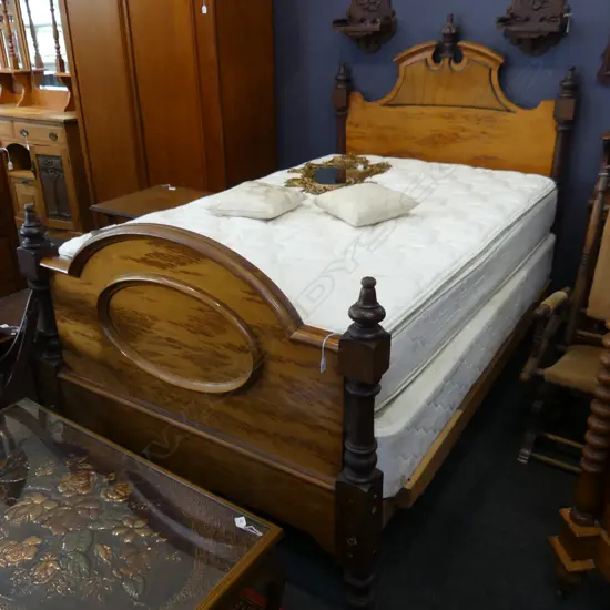 COLONIAL MOTTLED KAURI BED W.1370mm