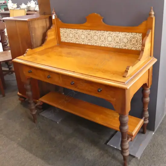 COLONIAL MOTTLED KAURI TILE BACK WASHSTAND 1160 x 600 x 1160mm