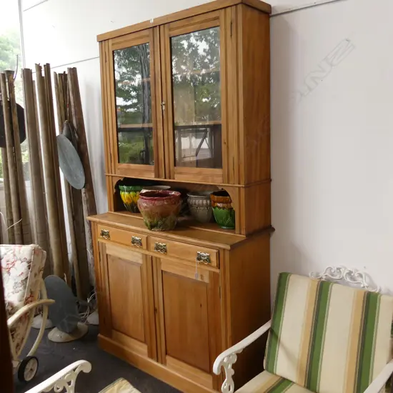 LG WOODEN DRESSER, GLASS FRONTED TOP CUPBOARDS, W KEY L 1220 H 2215MM