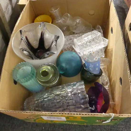 LG BOX ASST GLASS; VASES, PLATE, CRYSTAL JUGS  ETC..