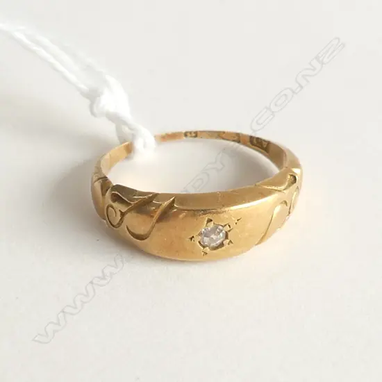 18CT GOLD & DIAMOND RING 2.88GMS