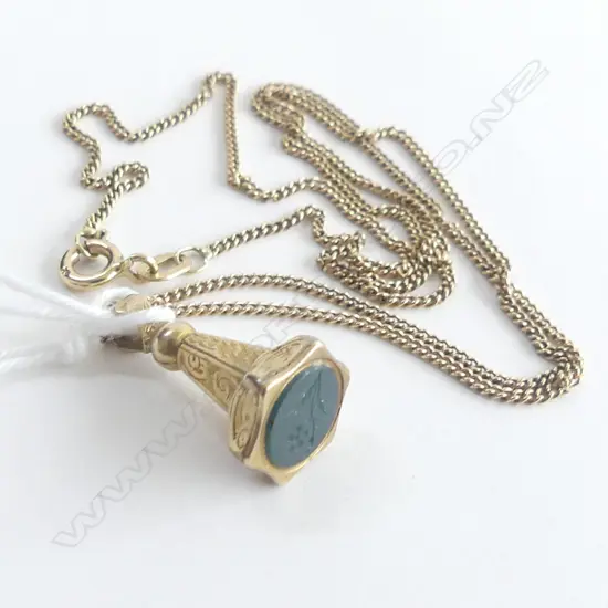 VINTAGE 9CT CHAIN 400mm (1.9g) AND POSSIBLY GOLD PLATED SMALL SEAL PENDANT