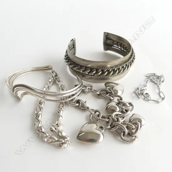 2 STG SILVER BANGLES & 3 SILVER  BRACELETS, 1 WITH HEART CHARMS, 1 WITH DIAMANTES 