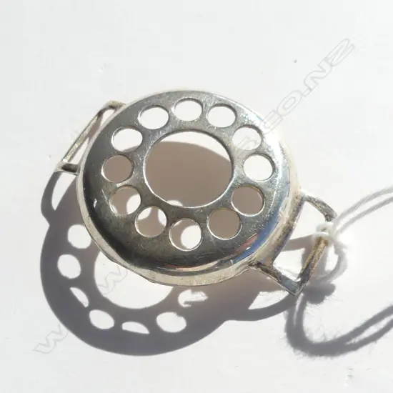 C1910 SILVER EARLY WRISTWATCH GRILLE COVER