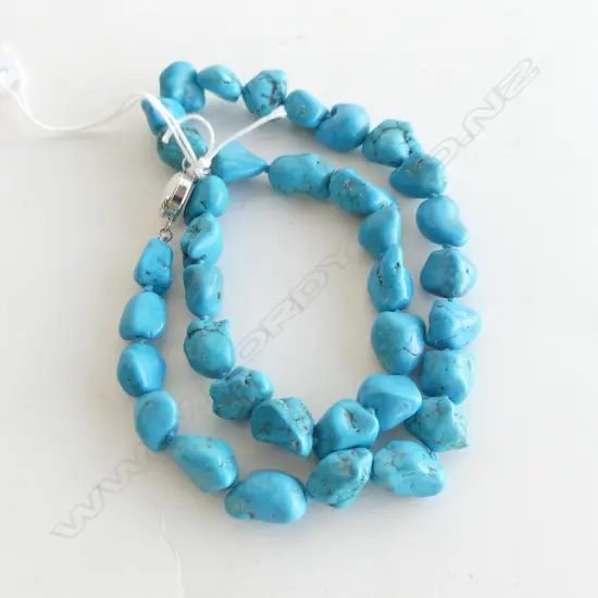 TUMBLED TURQUOISE BEAD NECKLACE 