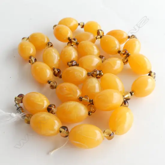 BUTTERSCOTCH BAKELITE BEAD NECKLACE