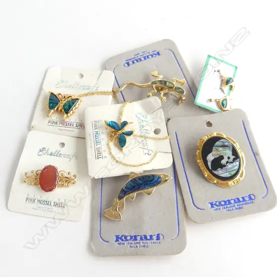 7 PAUA & PINK MUSSEL SHELL ITEMS