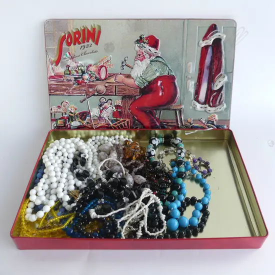 LARGE TIN OF VINTAGE STYLE GLASS BEAD NECKLACES