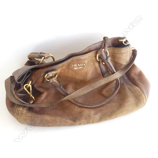 PRADA?ROSEWOOD PATENT LEATHER HANDBAG 