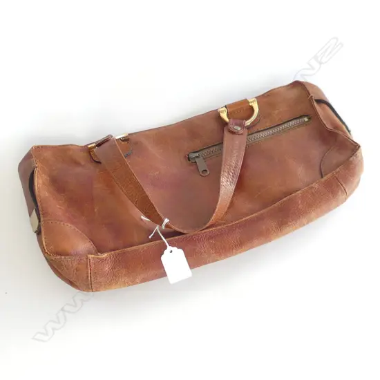 LEATHER HANDBAG L380MM