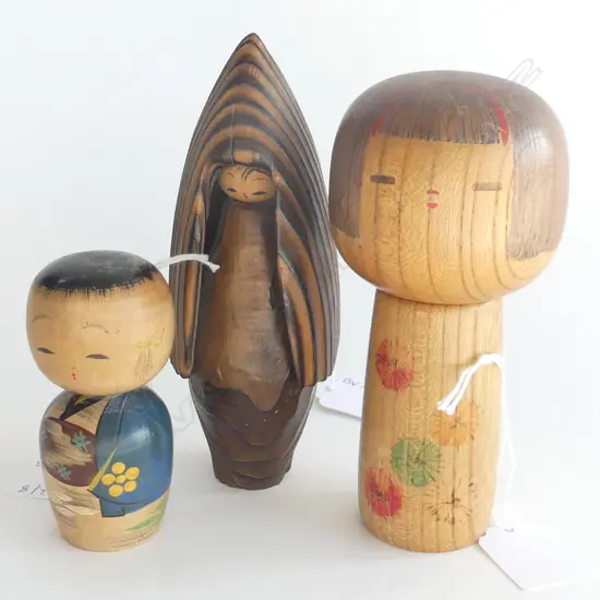 3 VINTAGE JAPANESE WOODEN DOLLS  TALLEST 150MM