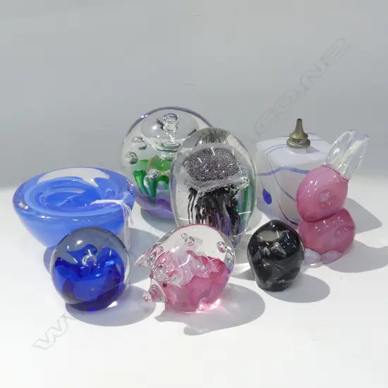ASST ART GLASS PAPERWEIGHTS + COSTA BODA + ANIMALS