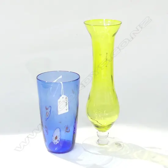 MURANO BLUE GLASS VASE WITH COLOURED MURINES H. 155MM + YELLOW GLASS VASE (H260MM
