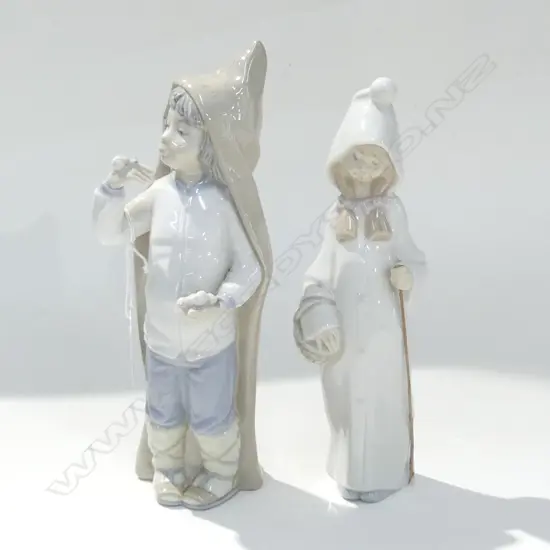 2 LLADRO FIGURINES; GIRL & BOY w. SNAIL H.235mm