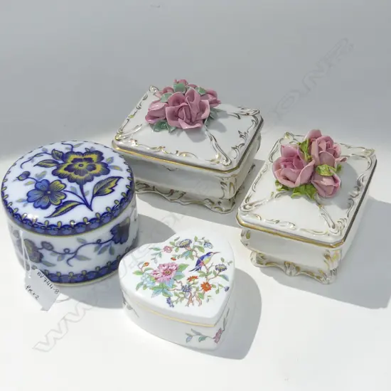 PR GERMAN PORCELAIN LIDDED BOXES WITH APPLIED FLOWERS (125 X 90MM) + AYNSLEY & BAVARIAN (DIA120MM) CONTAINERS 