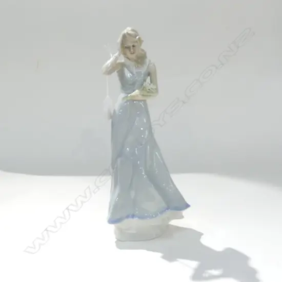 ROYAL DOULTON REFLECTIONS FIGURINE 'WINDFLOWER; HN3077 H.315MM