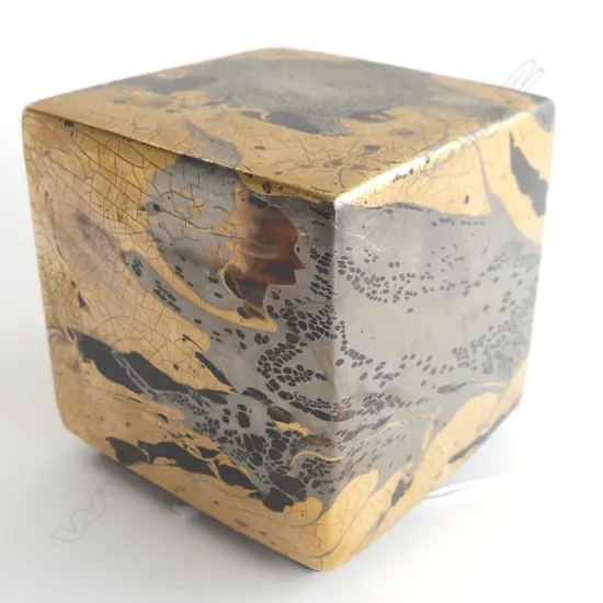 CAROL SWAN GOLD POTTERY CUBE H.85mm
