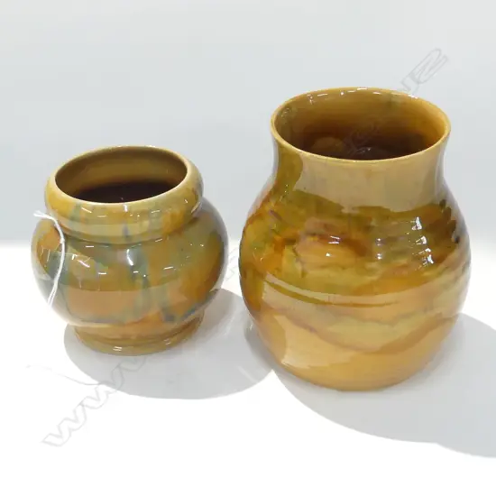 2 AMBRICO EARLY CROWN LYNN VASES H.100 / 145mm
