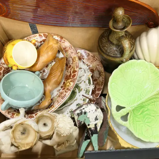 BOX MISC INCL POTTERY, GLASS, LAMP BASE ETC.