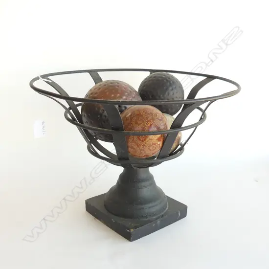 OPEN METAL COMPORT + 3 BALLS 355mm dia