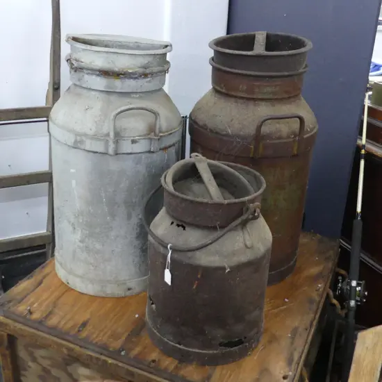 3 VINTAGE MILK CHURNS (1 DAMAGED) H.700mm