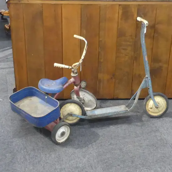 VINTAGE TRICYCLE & SCOOTER (RUSTY)