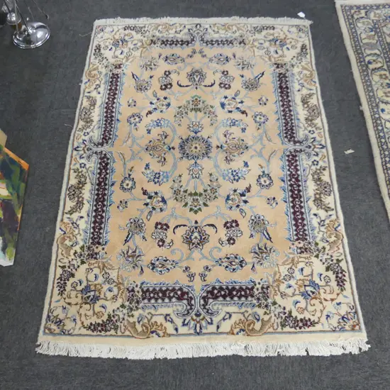 LARGE MACHINE WOVEN RUG 1050 X 1450MM