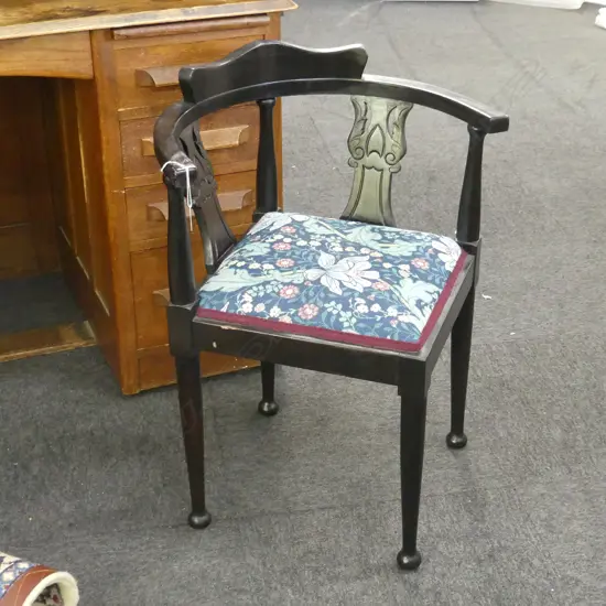 EDWARDIAN CORNER CHAIR