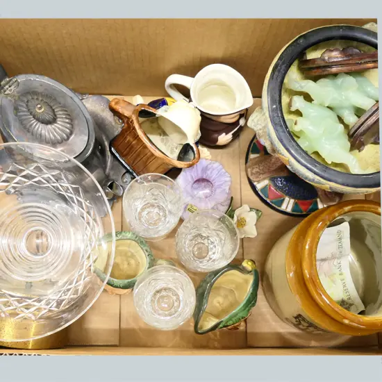 BOX LOT AMPHORA VASE, TOBY JUGS ETC