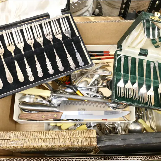 BOX ASST CUTLERY INCL. SOME IN ORIG. BOXES